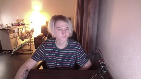 Snapshot of king_moris chatting on 3, 12, 2024 king_moris online show from 3, 12, 2024
