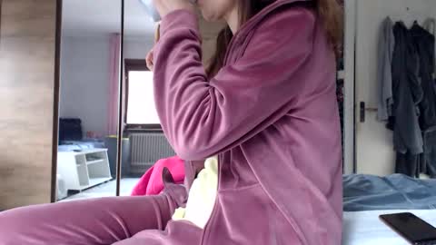 sexysexyhotwetpinkredpussy online show from 31, 5, 2026