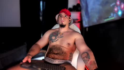 Snapshot of kingbear777 chatting on 19, 12, 2024 King Bear online show from 19, 12, 2024