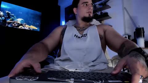 Snapshot of kingbear777 chatting on 22, 9, 2025 King Bear online show from 22, 9, 2025