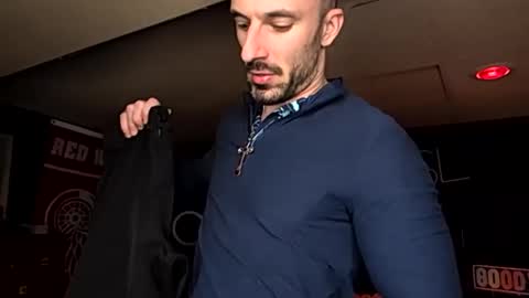 kingdaddysayless online show from 25, 5, 2026