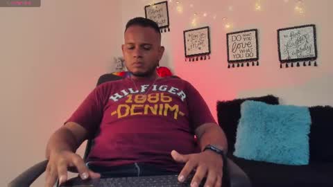 kingg_jay online show from 17, 7, 2026