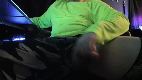 Snapshot of kingtyrant208 chatting on 20, 11, 2025 kingtyrant208 online show from 20, 11, 2025