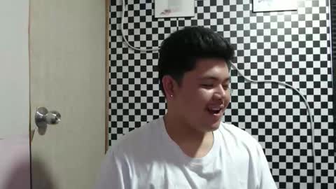 Snapshot of kingvoltage chatting on 5, 4, 2026 Yuki online show from 5, 4, 2026