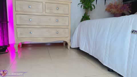 Snapshot of kinky_karo chatting on 17, 1, 2025    online show from 17, 1, 2025