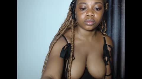 Snapshot of kinky_lollipop chatting on 29, 10, 2025 kinky_lollipop online show from 29, 10, 2025