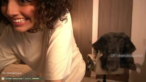 Snapshot of kinky_mj chatting on 21, 5, 2026 Mary your fav curly girl online show from 21, 5, 2026