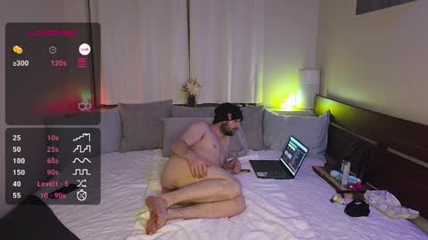 Maysie and Hunter online show from 3, 4, 2026