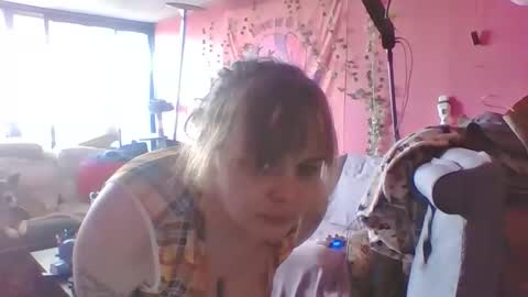 Snapshot of kinkyivy99 chatting on 29, 3, 2026 kinkyivy99 online show from 29, 3, 2026