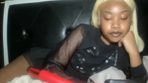 Snapshot of kinkykittee chatting on 10, 2, 2025 Bunniii online show from 10, 2, 2025