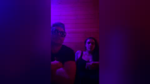 kinkyqueercouplemfjanda online show from 9, 7, 2026