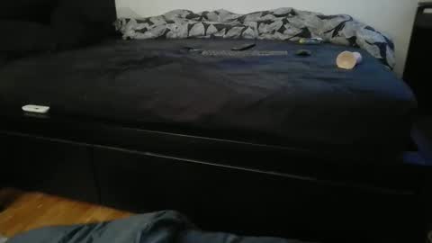 Snapshot of kinkysubmtl chatting on 8, 11, 2025 kinkysubmtl online show from 8, 11, 2025