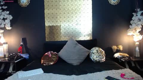 kinkyy_mom online show from 28, 10, 2025