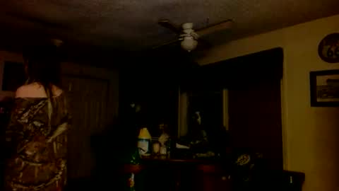 Snapshot of kipsy420 chatting on 19, 12, 2025 Kipsy Rose online show from 19, 12, 2025