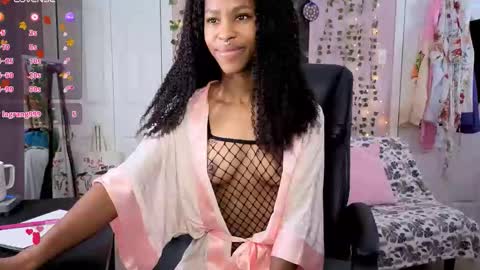 Snapshot of kira21_13 chatting on 30, 11, 2025 Kira21 13 online show from 30, 11, 2025