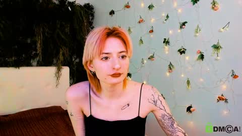 Snapshot of kira__cutie chatting on 16, 5, 2026 Kira online show from 16, 5, 2026