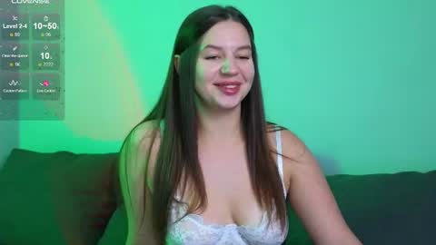 Snapshot of kira_briis chatting on 20, 7, 2026 Kira Briis online show from 20, 7, 2026