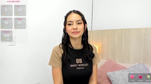 Snapshot of kira_dubois chatting on 27, 5, 2026 Kira online show from 27, 5, 2026