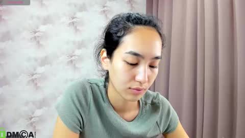 Snapshot of kira_lilian chatting on 1, 10, 2025 Aura online show from 1, 10, 2025