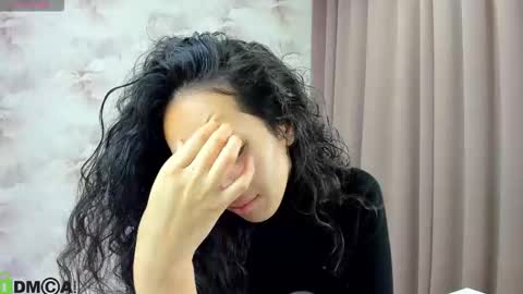 Snapshot of kira_lilian chatting on 2, 10, 2025 Aura online show from 2, 10, 2025