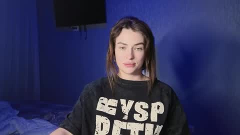 Snapshot of kira_love1 chatting on 12, 5, 2026 Kira love1 online show from 12, 5, 2026