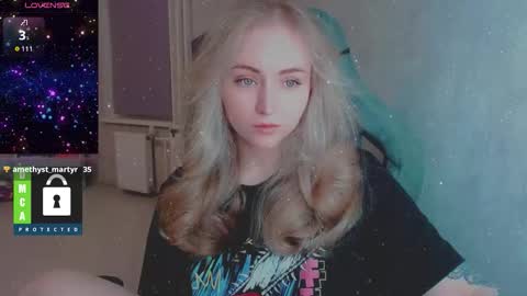 Snapshot of kira_love_sleep chatting on 9, 1, 2026 you know thumb up me please its important online show from 9, 1, 2026