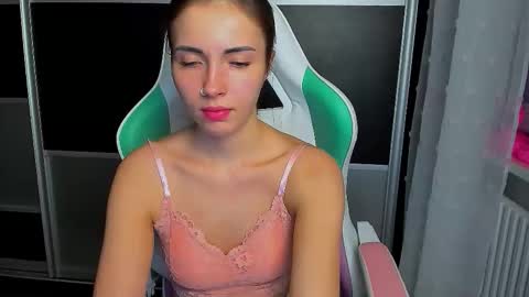 Kira  online show from 10, 1, 2026