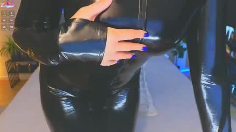 Snapshot of kira_sexxx chatting on 26, 4, 2026 Kira online show from 26, 4, 2026