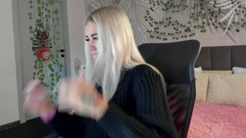 Kira online show from 10, 11, 2025