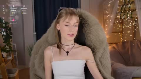 Kira online show from 10, 4, 2026