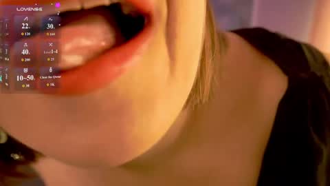 Kira online show from 9, 4, 2026