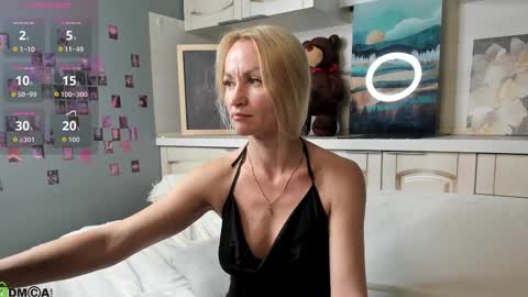 KiraSun online show from 10, 11, 2025