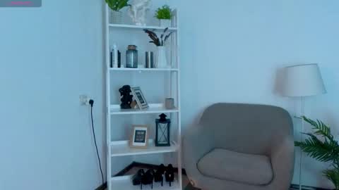    online show from 17, 10, 2025