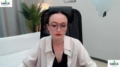 Snapshot of kiss_of_love_0 chatting on 10, 6, 2026 Louise online show from 10, 6, 2026