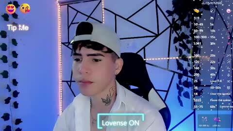 Snapshot of kiss_whitee chatting on 4, 6, 2026 kiss_whitee online show from 4, 6, 2026