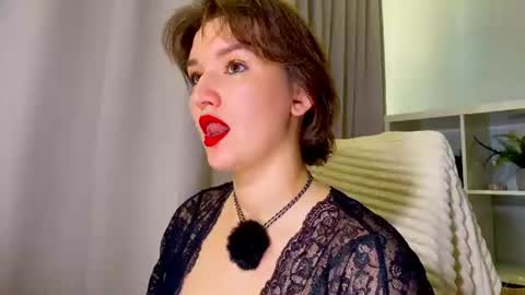 call me Luna online show from 12, 7, 2026