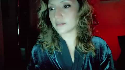 Kissah Kreampuff online show from 8, 11, 2025