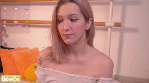 Snapshot of kisskiss_muah chatting on 31, 10, 2025 Kate  online show from 31, 10, 2025