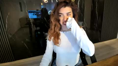 Snapshot of kissmymissy_ chatting on 24, 7, 2026 KissMyMissy online show from 24, 7, 2026