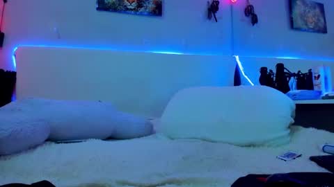 Snapshot of kit_fkn_kat chatting on 2, 12, 2024 kat online show from 2, 12, 2024