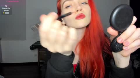 Snapshot of kitsunemoon chatting on 19, 12, 2024 Kitsune online show from 19, 12, 2024