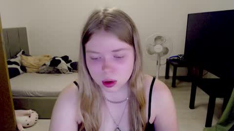 Jennyblonde and Emmabrunette online show from 3, 11, 2025