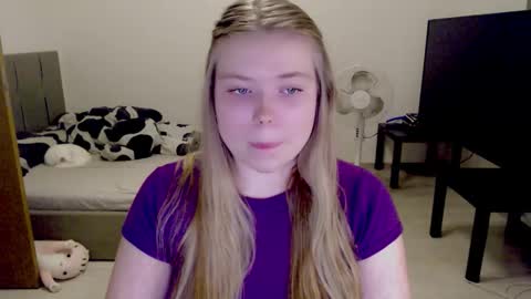 Jennyblonde and Emmabrunette online show from 9, 11, 2025