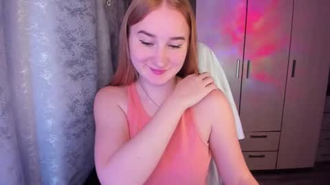 Snapshot of kitten_sun chatting on 10, 2, 2025 kitten_sun online show from 10, 2, 2025