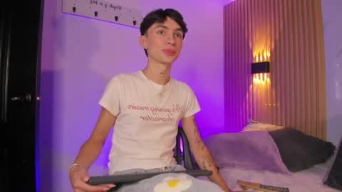 Snapshot of kitty__bunny chatting on 28, 5, 2026 kitty__bunny online show from 28, 5, 2026