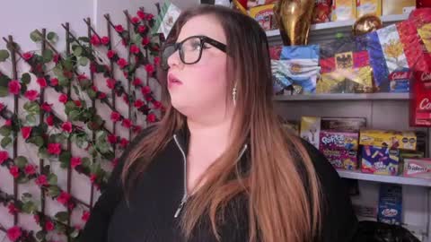 Snapshot of kitty__pinnk chatting on 25, 6, 2026 KAROL online show from 25, 6, 2026
