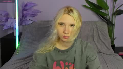 Snapshot of kitty_blondy chatting on 6, 4, 2026 kitty blondy online show from 6, 4, 2026