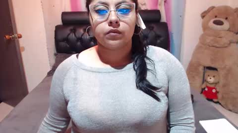 Snapshot of kitty_eyes chatting on 26, 9, 2025 kitty online show from 26, 9, 2025