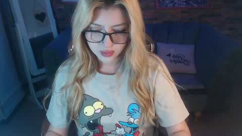 Snapshot of kitty_fox_b chatting on 9, 1, 2025 kitty_fox_b online show from 9, 1, 2025