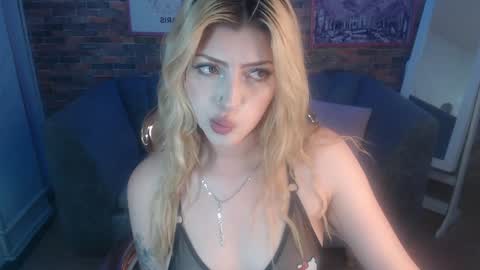 Snapshot of kitty_fox_b chatting on 21, 1, 2025 kitty_fox_b online show from 21, 1, 2025